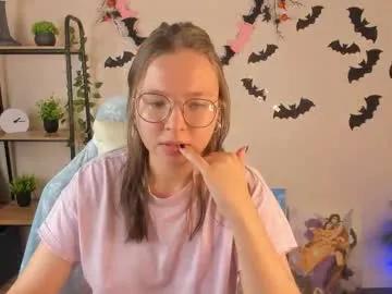 noora_moore on Chaturbate 