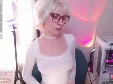 Freechat obedientt_ on Chaturbate