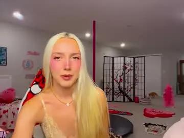 Freechat riababe on Chaturbate