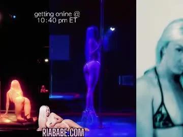 Freechat riababe on Chaturbate