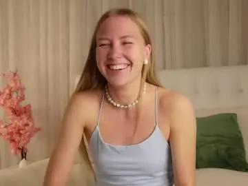 Away roxanelan on Chaturbate