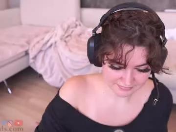 Freechat serareads on Chaturbate