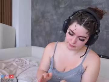 Freechat serareads on Chaturbate