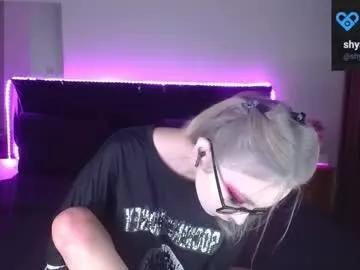 Freechat shysweetrish on Chaturbate