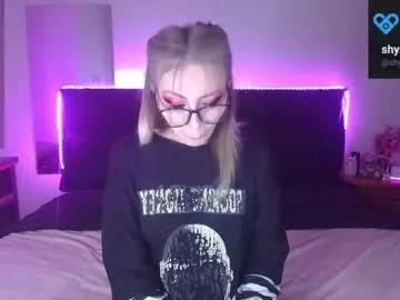 Freechat shysweetrish on Chaturbate