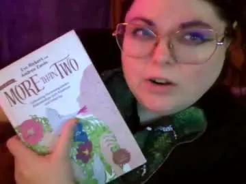 siofra — #canadian  #queen #elegant #classy #domme  #goddess #plussize love me like a vintage forest frost