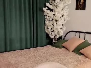 Freechat sugamomy on Chaturbate