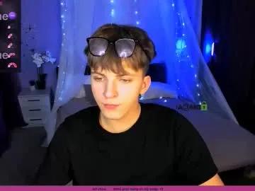 Chaturbate travis_wolf_ is Freechat travis_wolf_ — #bigcock #muscle #hairy #feet #smoke