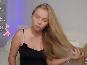Freechat urblonde001 on Chaturbate