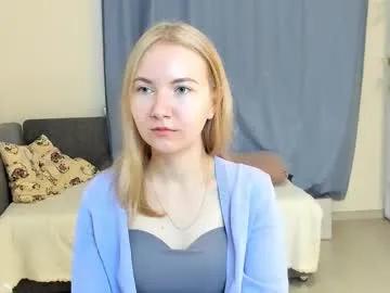 yuricazel — This is my fifth day here, hello everyone, i'm Alesia, my first goal for today: Good morning, everyone, did you missed me? #new #18 #shy #blonde #young [22 tokens remaining]