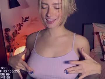 yvie_ on Chaturbate