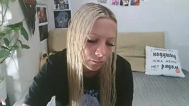 -GoldenGirl- on StripChat