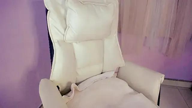 StripChat __18Angel__ is Freechat __18Angel__ — Control domi 10mins for last tip, squirt