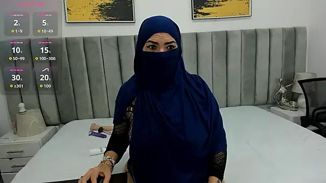 Private _naylaa_ on StripChat