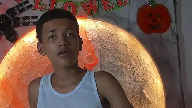 Freechat _Noah19 on StripChat