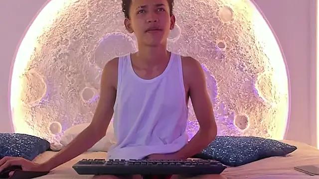 Freechat _Noah19 on StripChat