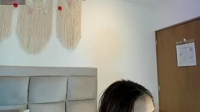 Freechat Aliina__Sauvage on StripChat