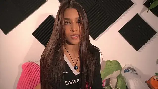 Group Ambeer_Rousess on StripChat