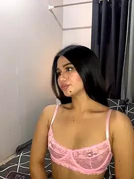 Freechat AngelHille on StripChat