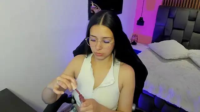 Freechat angeline_davies on StripChat