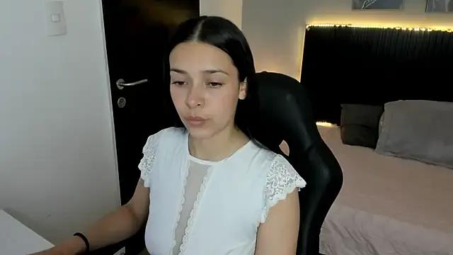 Freechat angeline_davies on StripChat