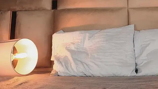 Freechat angelinepossy on StripChat