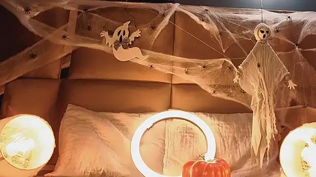 Freechat angelinepossy on StripChat