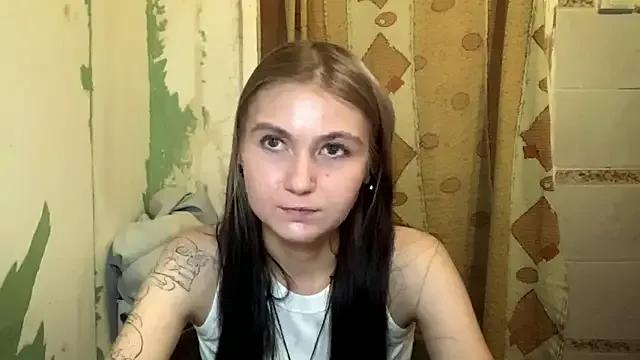 Freechat ArianeBhayani on StripChat