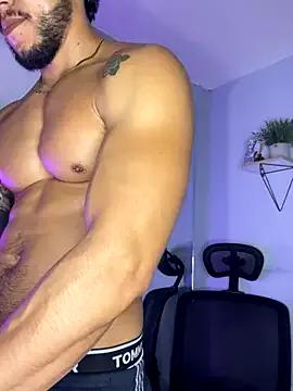 ARON_TAYLER01 on StripChat