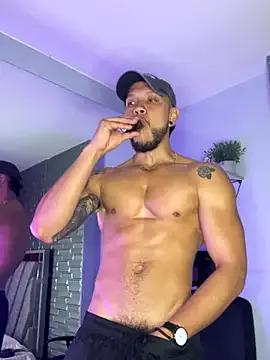 ARON_TAYLER01 on StripChat