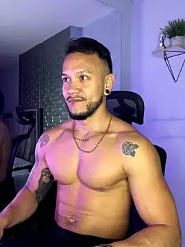 ARON_TAYLER01 on StripChat