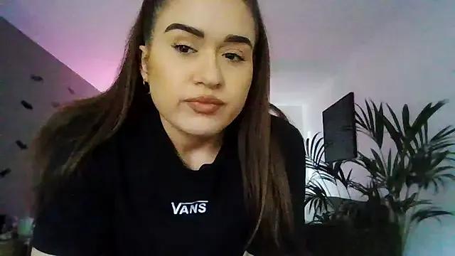 avajade on StripChat 
