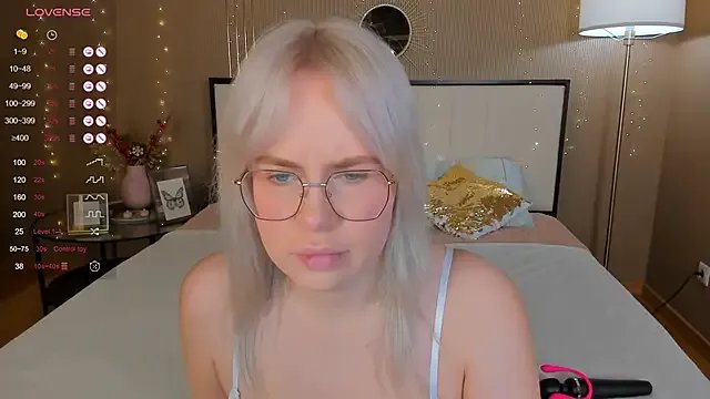 Freechat bellatip on StripChat