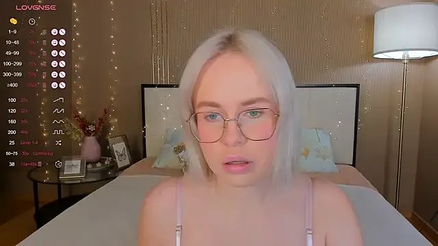 Freechat bellatip on StripChat