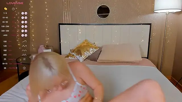 Freechat bellatip on StripChat