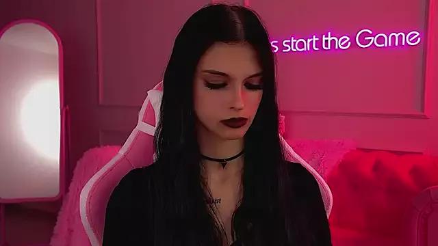 Freechat BeverlyMost on StripChat