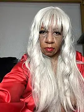 StripChat BreanaDivine is Freechat BreanaDivine — Take Those Panties Off!