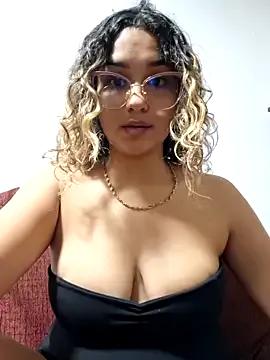 Freechat BrendaGirs on StripChat