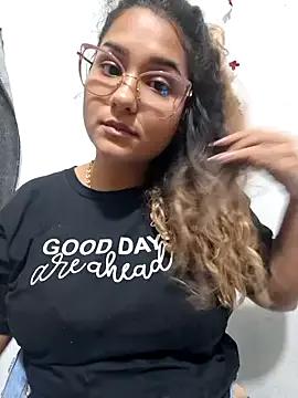 Freechat BrendaGirs on StripChat