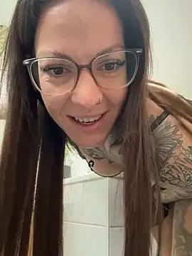 Freechat BrownieyQueen on StripChat