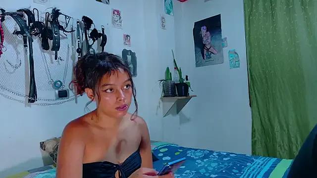 Freechat clydexxxbunny on StripChat