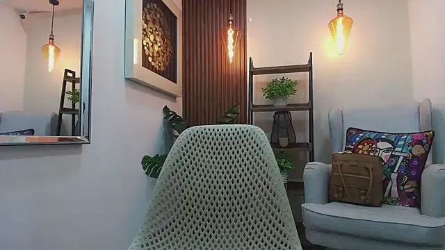 Coral_Lise on StripChat