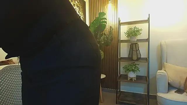 Coral_Lise on StripChat