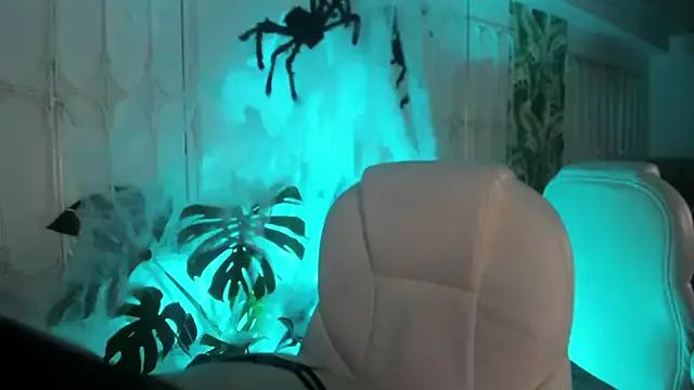 cute_hollywood on StripChat