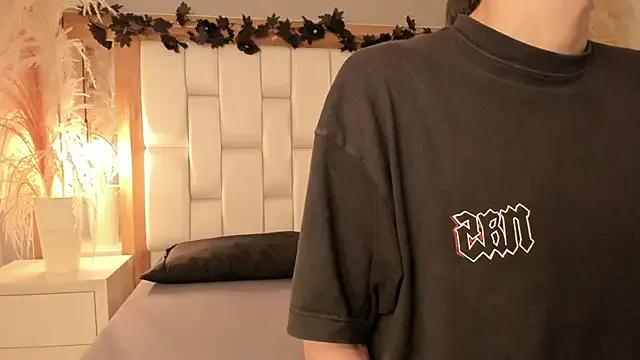 Freechat Daphne_And_Roger on StripChat