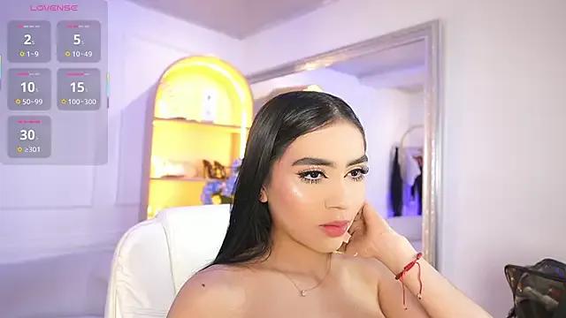 Freechat elasummer on StripChat