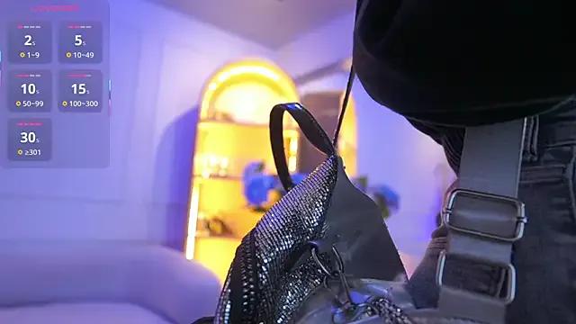 Freechat elasummer on StripChat