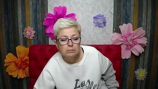 Freechat EmiliaGree on StripChat