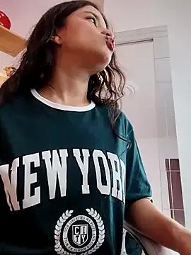 EmmaRose___ on StripChat 