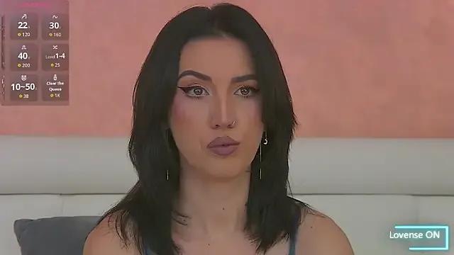 Freechat EnyaHazell on StripChat